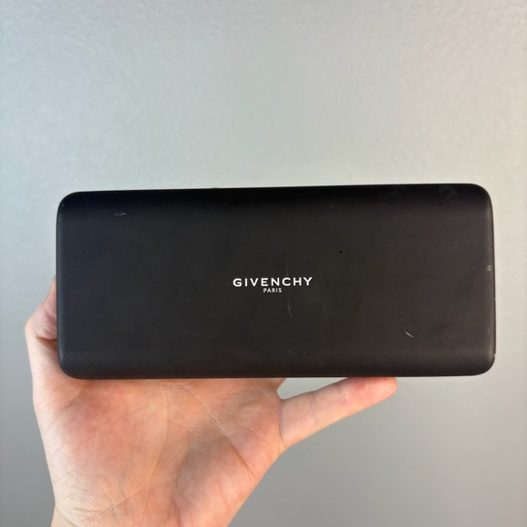 Givenchy Black Matte Magnetic Sunglasses Case - Picture 1 of 6